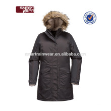 Parka acolchada con capucha personalizada de calidad OEM gruesa, abrigo de la chaqueta de las mujeres cálido y saludable mantener suave